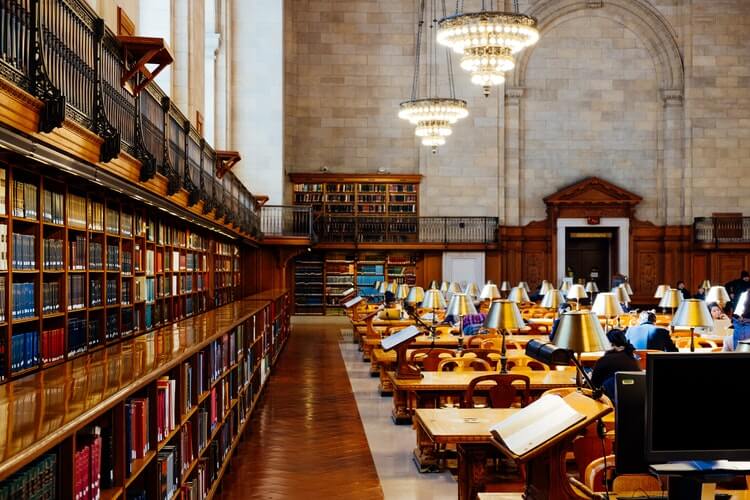 The reading room at New York City Library. Read more on www.allaboutrosalilla.com
