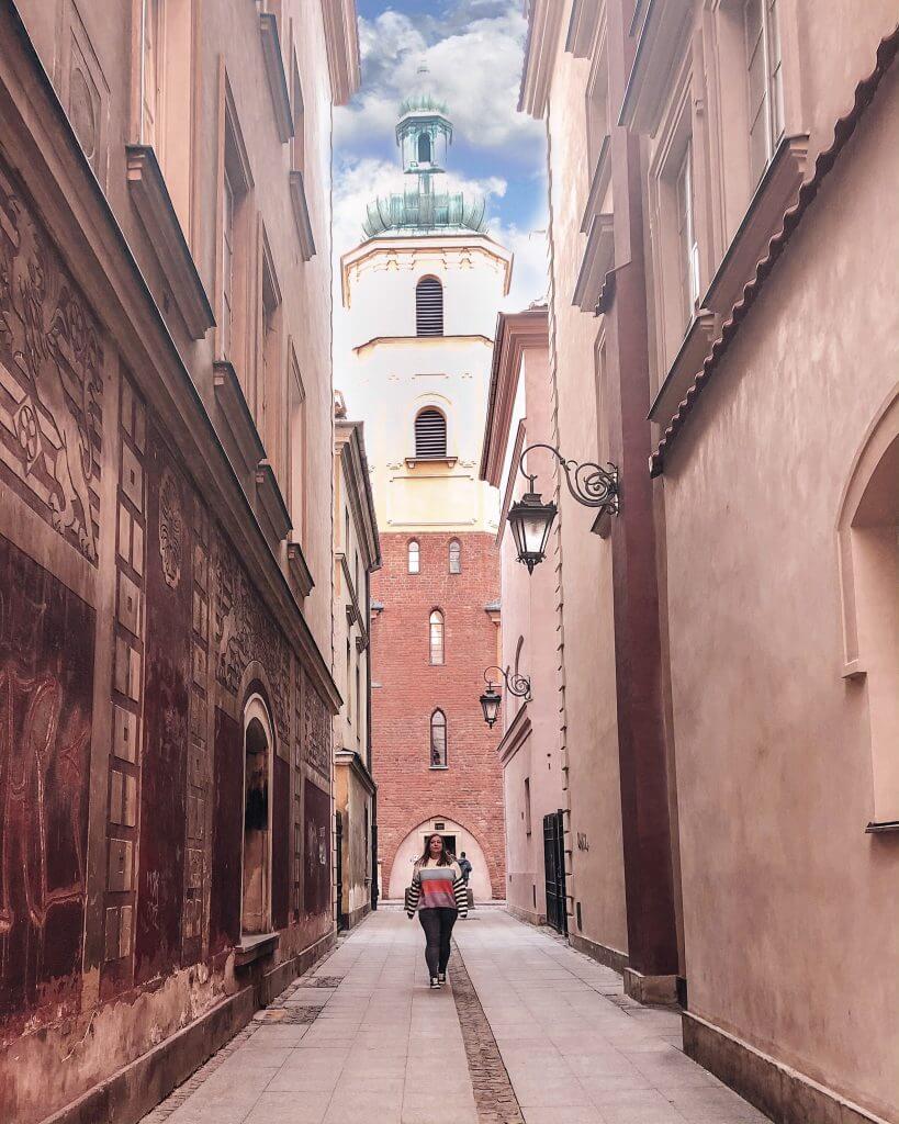 Your guide on the best Instagram spots in Warsaw. Read more on www.allaboutrosalilla.com