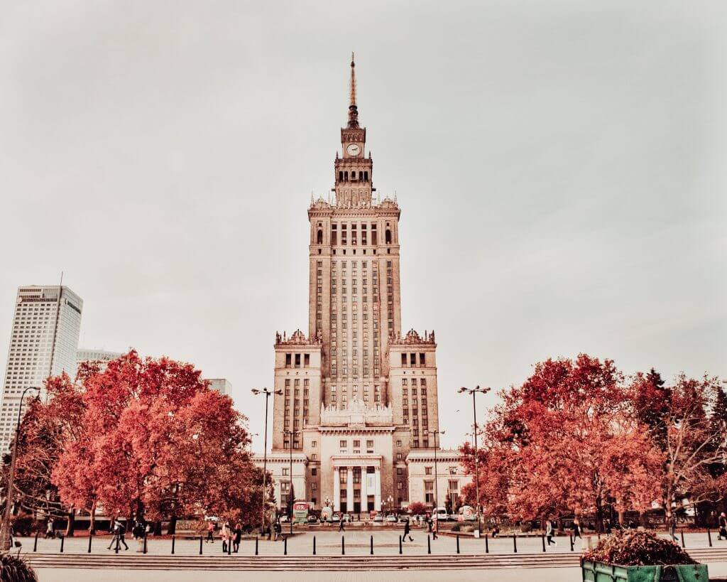 Your guide on the best Instagram spots in Warsaw. Read more on www.allaboutrosalilla.com