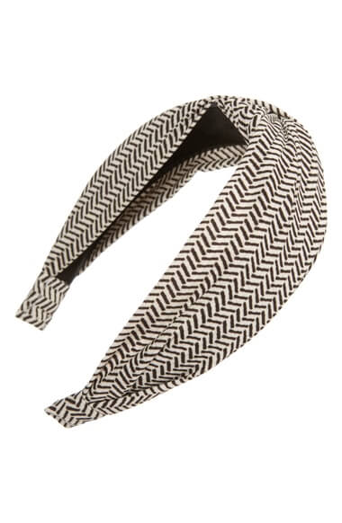 Knotted Herringbone Print Headband. Ten of the best hair accessories online. Read more on www.allaboutrosalilla.com