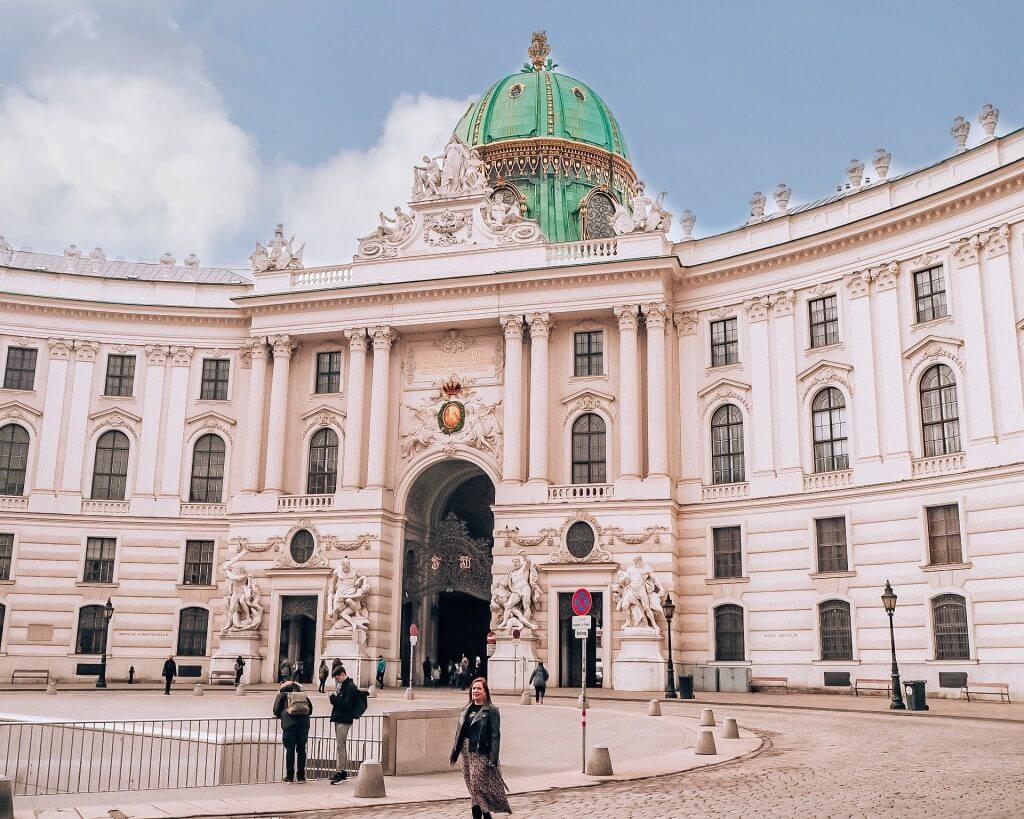 Hofburg Palace. One of the best things to do in Vienna. Read more on www.allaboutrosalilla.com