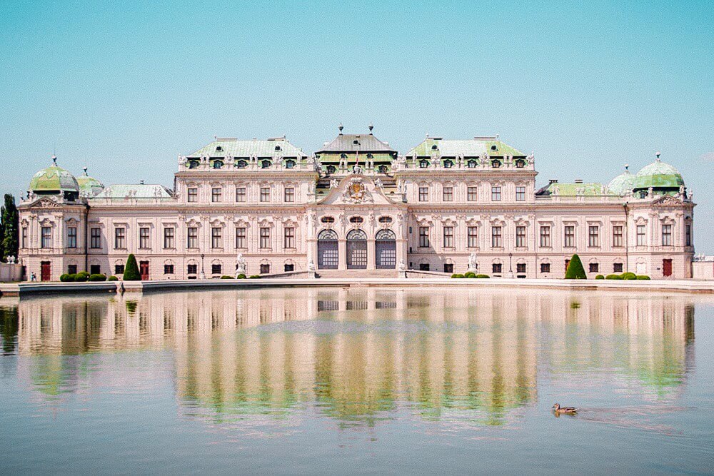 Belvedere Palace. The best things to do in Vienna. Read more on www.allaboutrosalilla.com