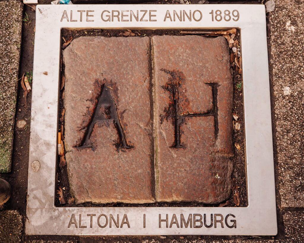 Flagstone showing the border between Altona and Hamburg