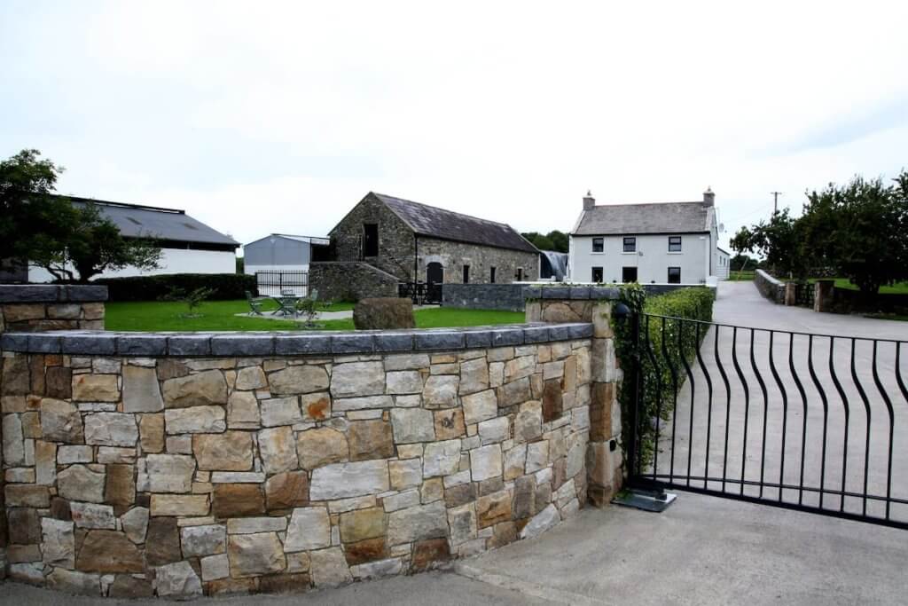 Exterior of Clonlee Farmhouse the perfect airbnb in Ireland for groups