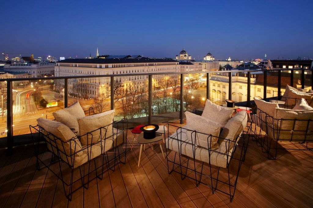 Attic rooftop bar Vienna