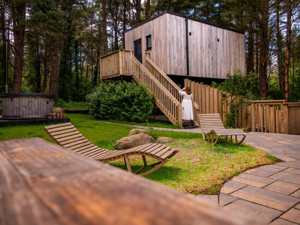 Romantic treehouse Ireland. Burrenmore Nest treetop lodges.