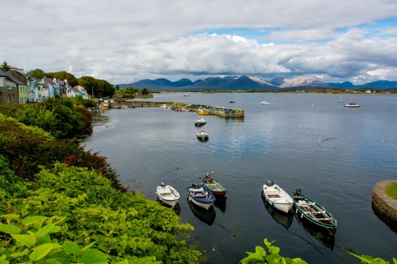 Charming fishing village of Roundstone, Connemara, one of the best things to do in Connemara.