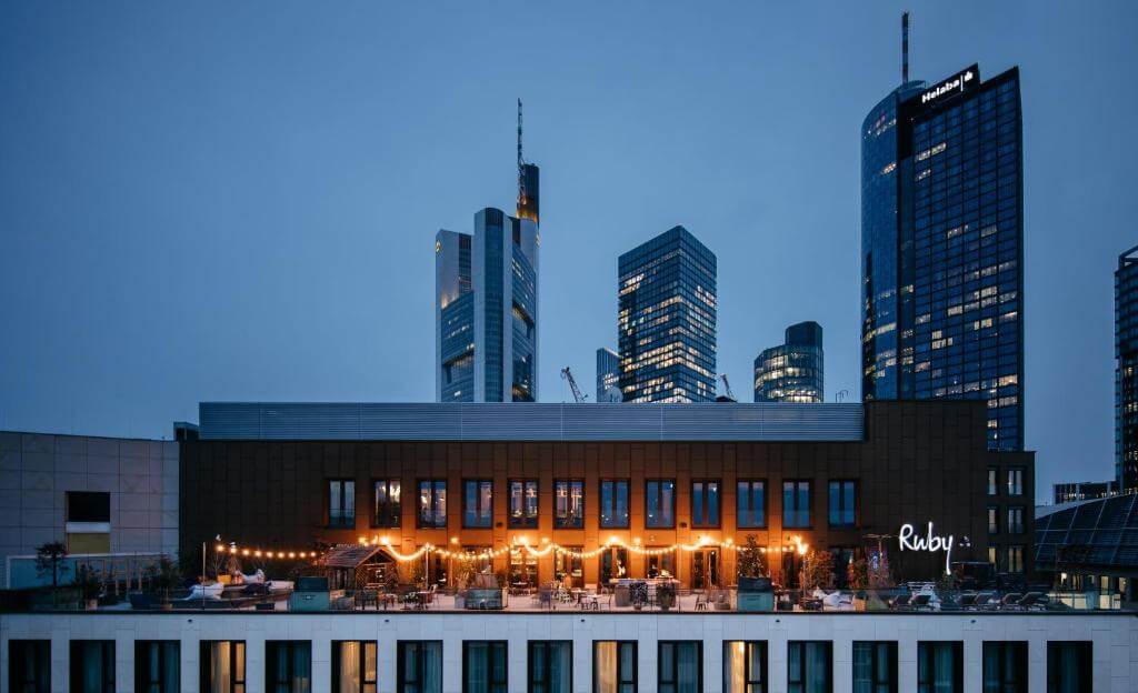 Rooftop garden with city views at Ruby Louise Hotel Frankfurt