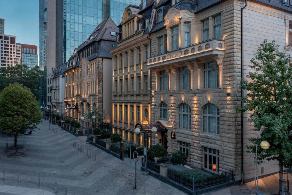 Historic exterior of LUME Boutique Hotel Autograph Collection in Frankfurt